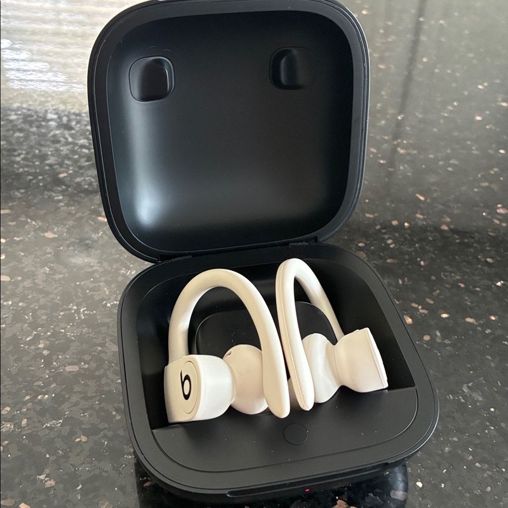 Beats Wireless Earbuds in Cream